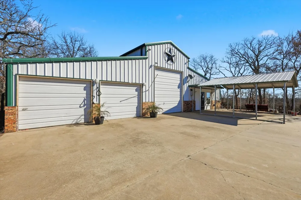 10325 E Fm 922 Tioga, TX 76271