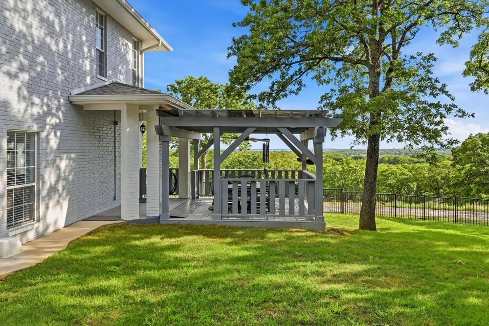 10325 E Fm 922 Tioga, TX 76271