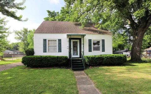 701 Freeman Avenue