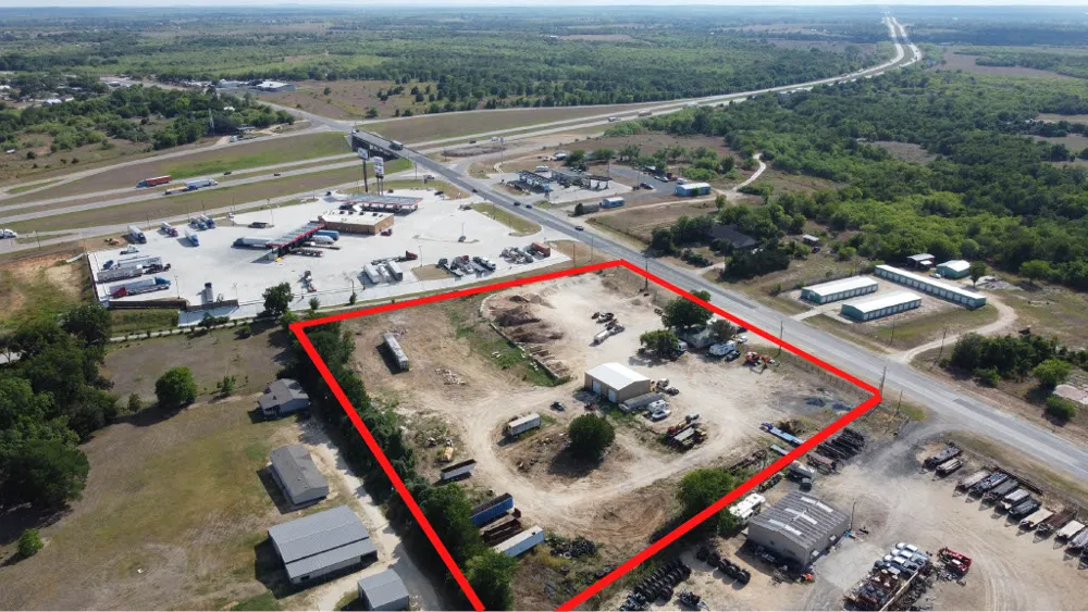 1951 South Magnolia Luling, TX 78648