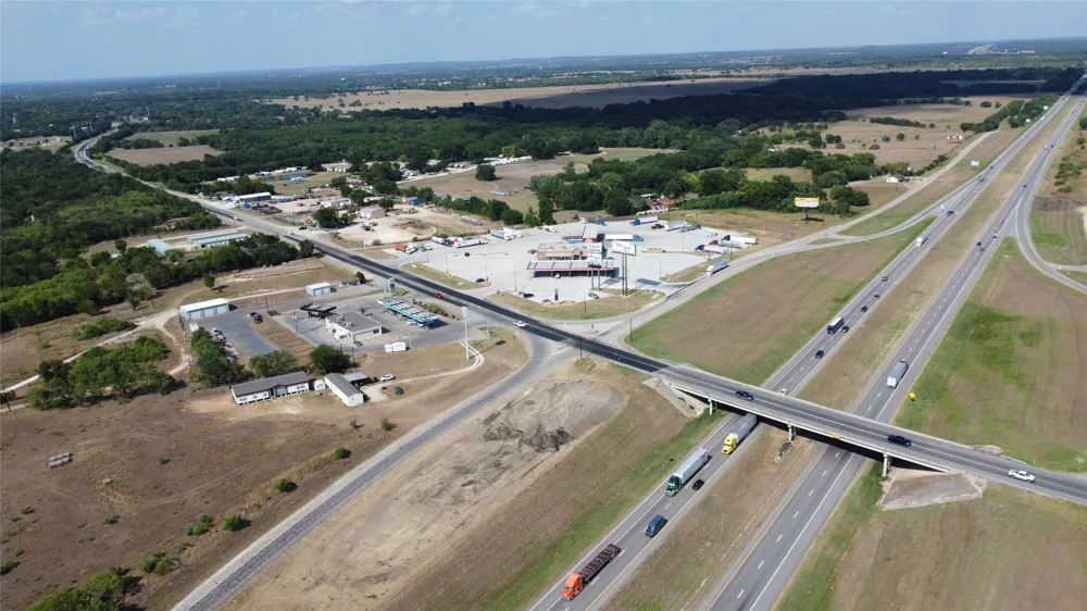 1951 South Magnolia Luling, TX 78648