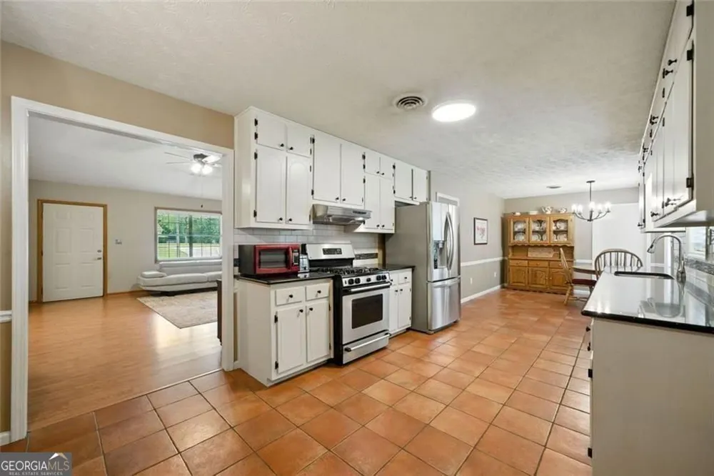 111 Brownsmill DR Grayson, GA 30017