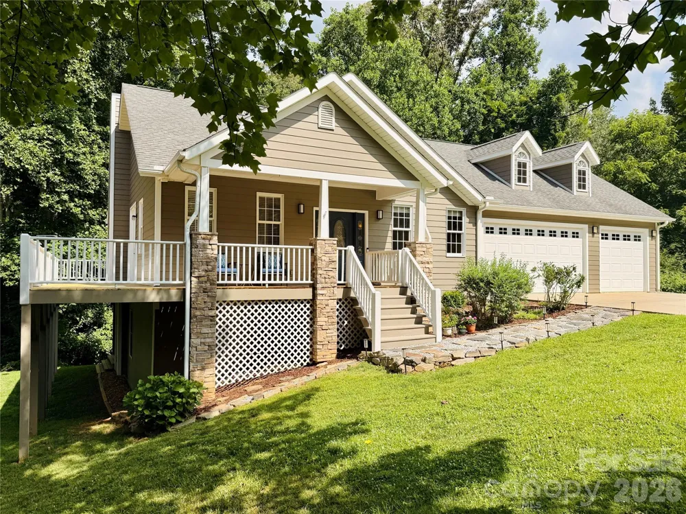 2 Birkdale Drive Weaverville, NC 28787
