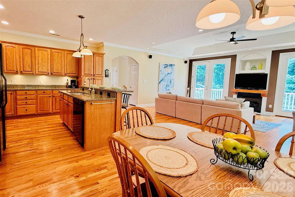 2 Birkdale Drive Weaverville, NC 28787