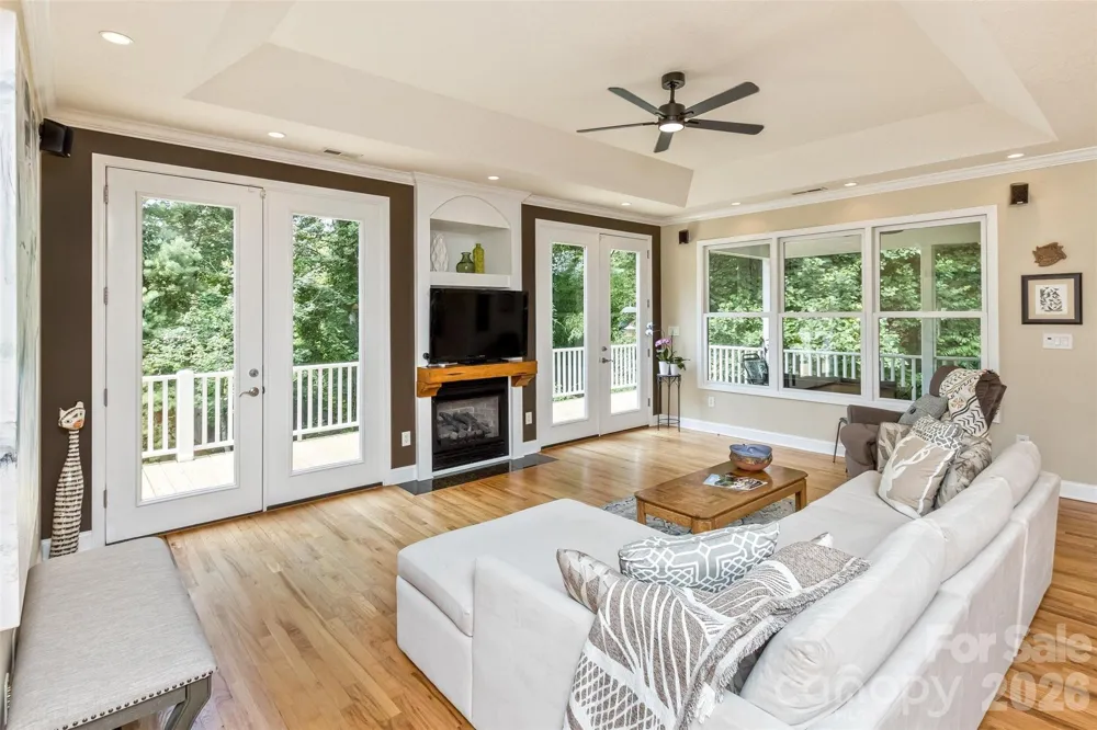 2 Birkdale Drive Weaverville, NC 28787