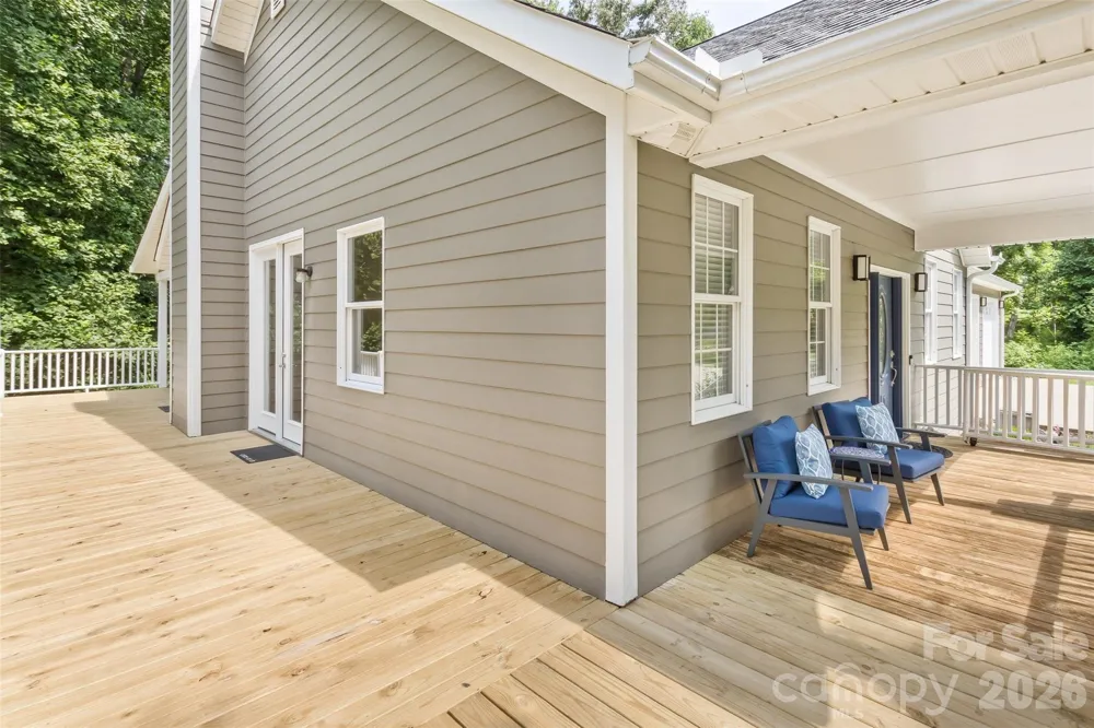 2 Birkdale Drive Weaverville, NC 28787
