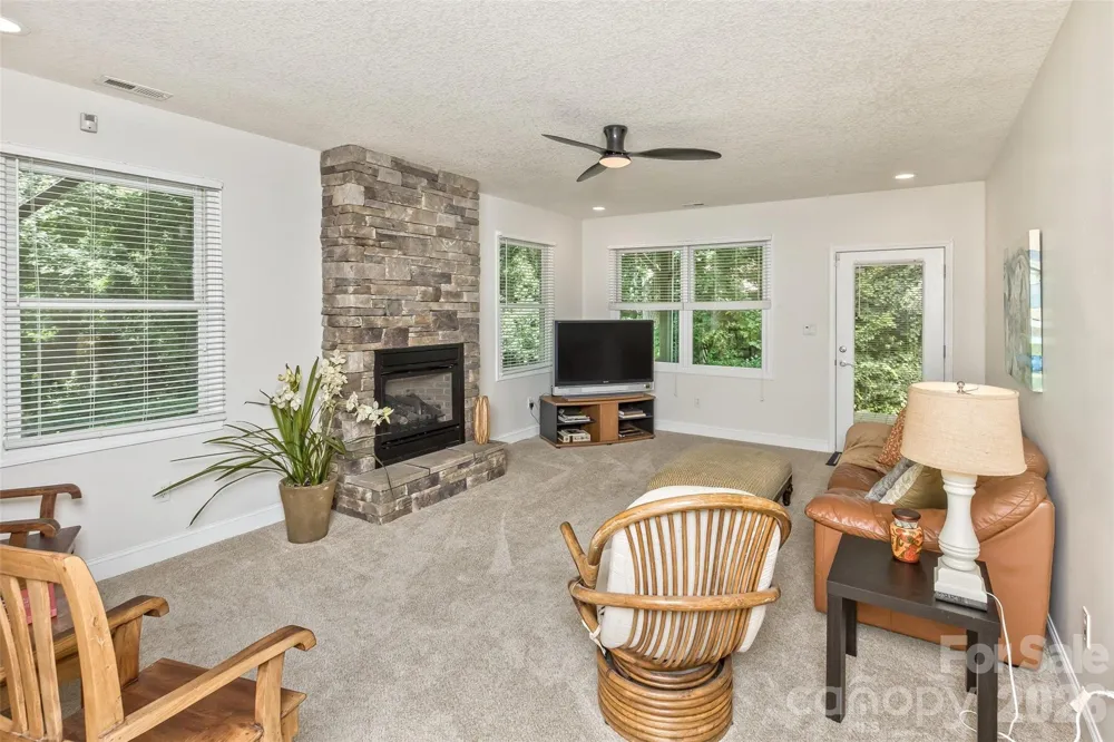 2 Birkdale Drive Weaverville, NC 28787
