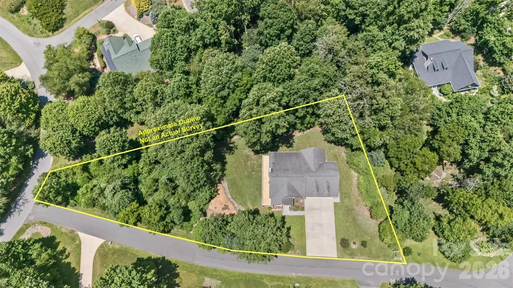 2 Birkdale Drive Weaverville, NC 28787