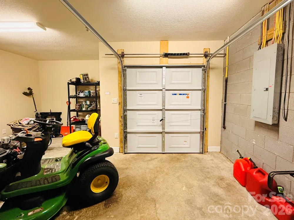 2 Birkdale Drive Weaverville, NC 28787