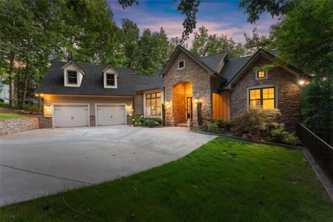 746 Plum Lane