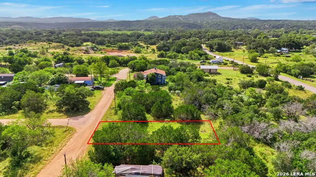 378 Medina Dr Bandera, TX 78003