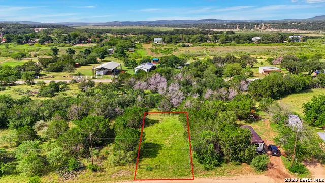 378 Medina Dr Bandera, TX 78003