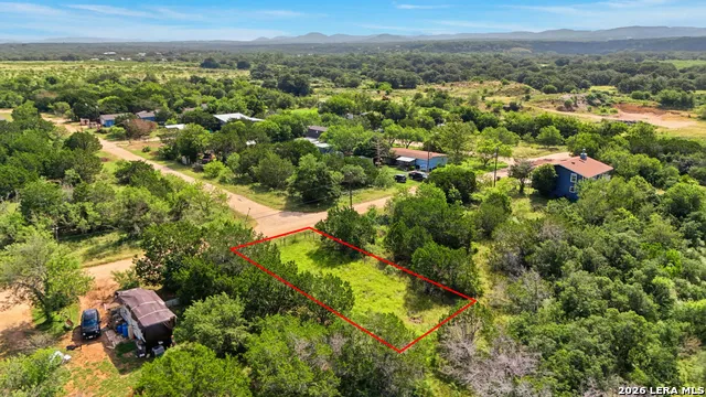 378 Medina Dr Bandera, TX 78003