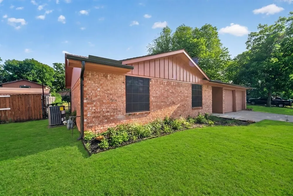 3856 Brambleton Place Forest Hill, TX 76119