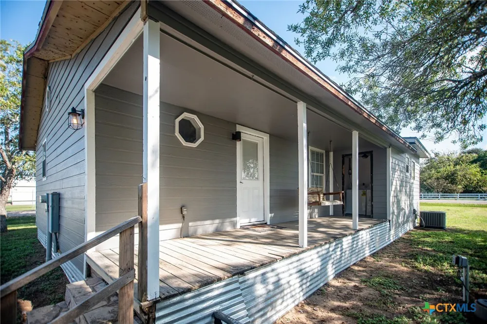 21 Mollnar Drive Palacios, TX 77465