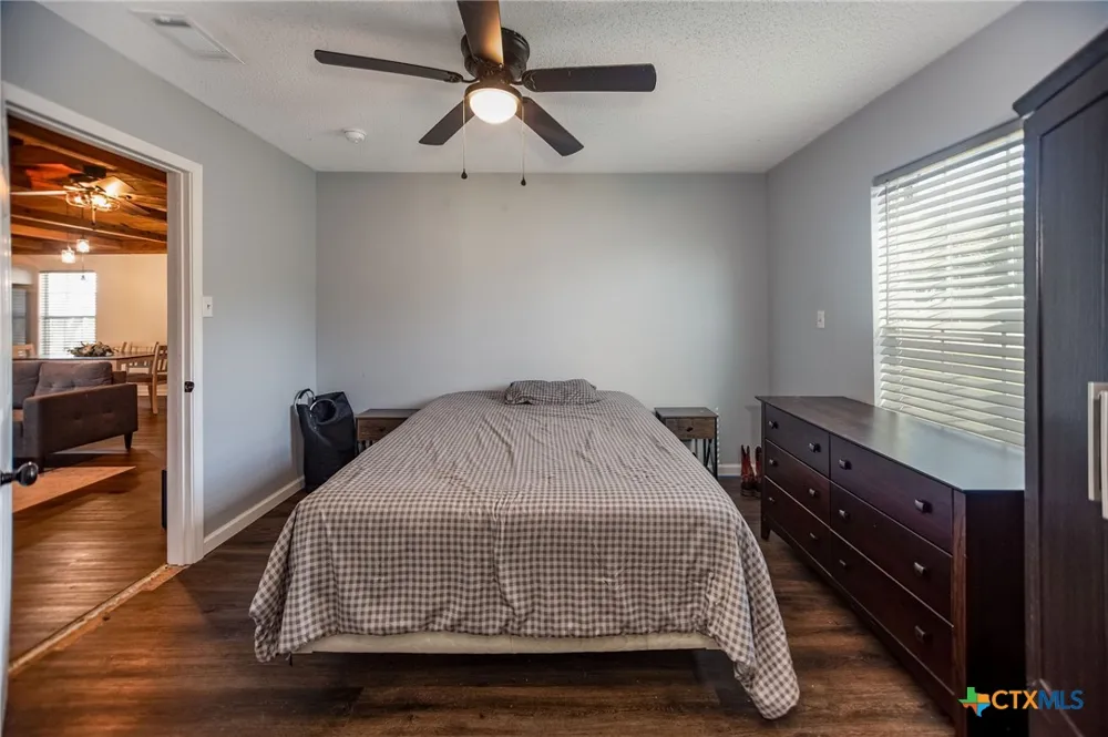 21 Mollnar Drive Palacios, TX 77465