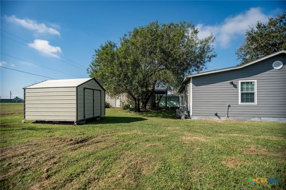 21 Mollnar Drive Palacios, TX 77465