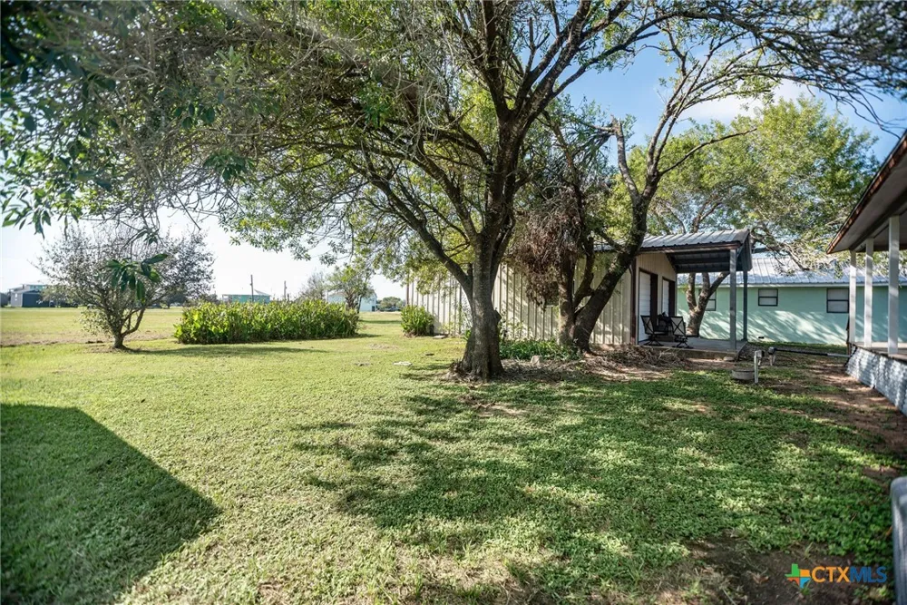 21 Mollnar Drive Palacios, TX 77465
