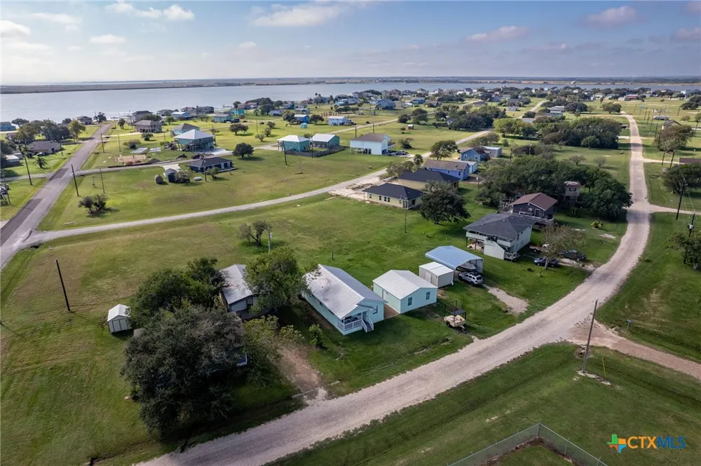 21 Mollnar Drive Palacios, TX 77465