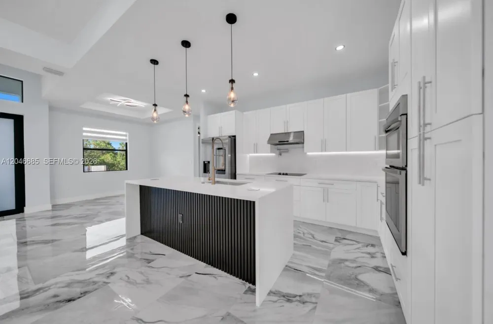 204 E 10th St Lehigh Acres, FL 33972