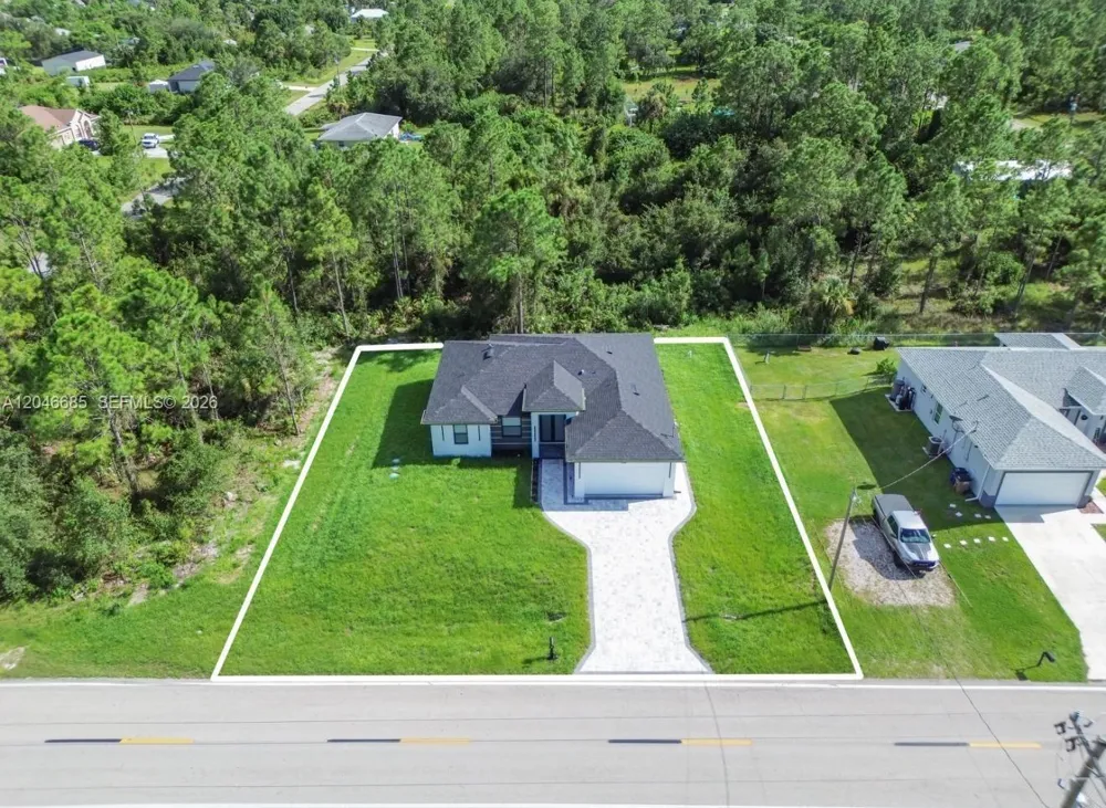 204 E 10th St Lehigh Acres, FL 33972