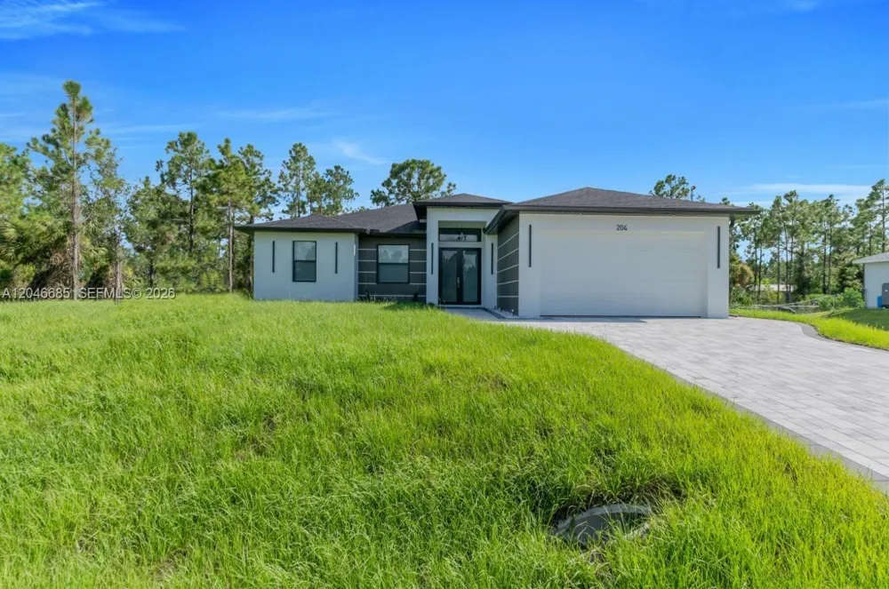 204 E 10th St Lehigh Acres, FL 33972