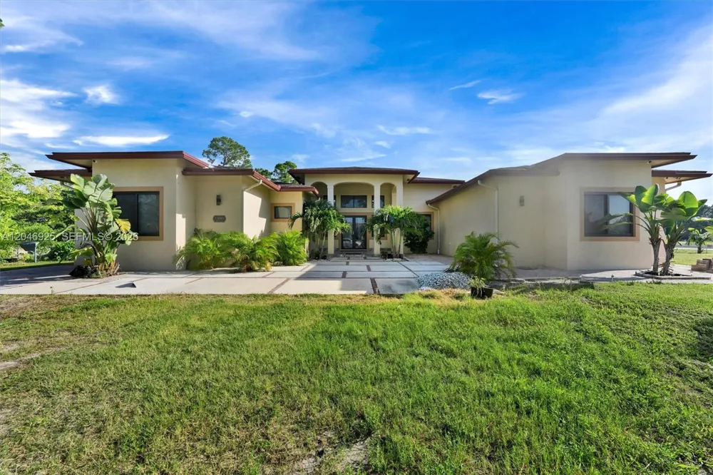 13085 78th Pl N Loxahatchee, FL 33412