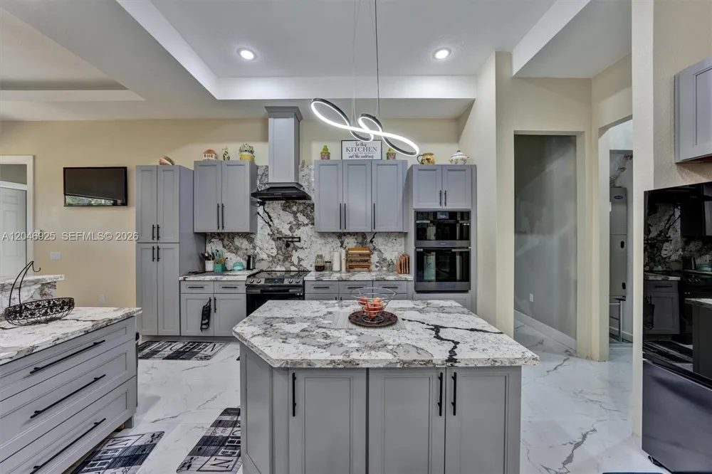 13085 78th Pl N Loxahatchee, FL 33412