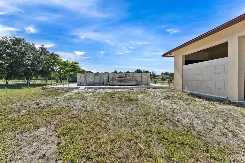 13085 78th Pl N Loxahatchee, FL 33412