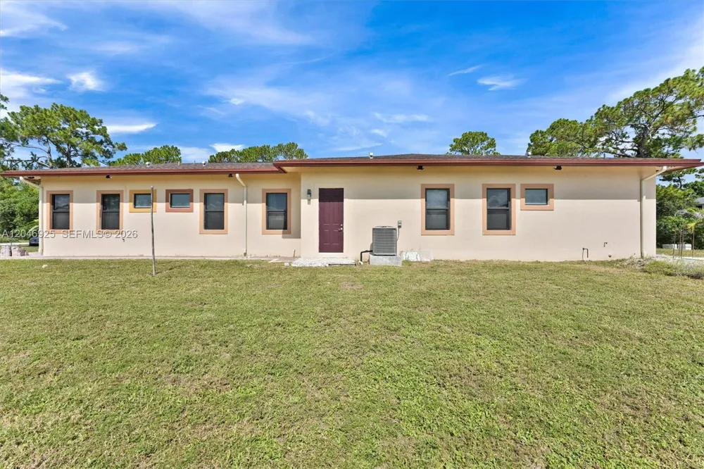 13085 78th Pl N Loxahatchee, FL 33412