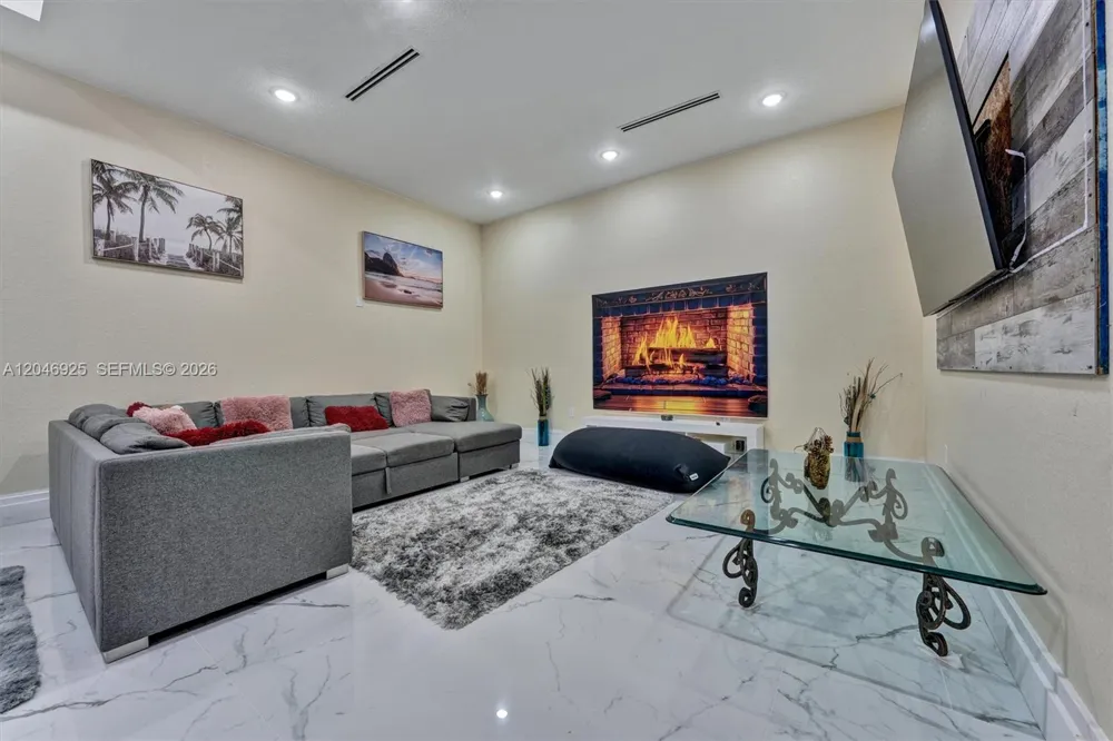 13085 78th Pl N Loxahatchee, FL 33412