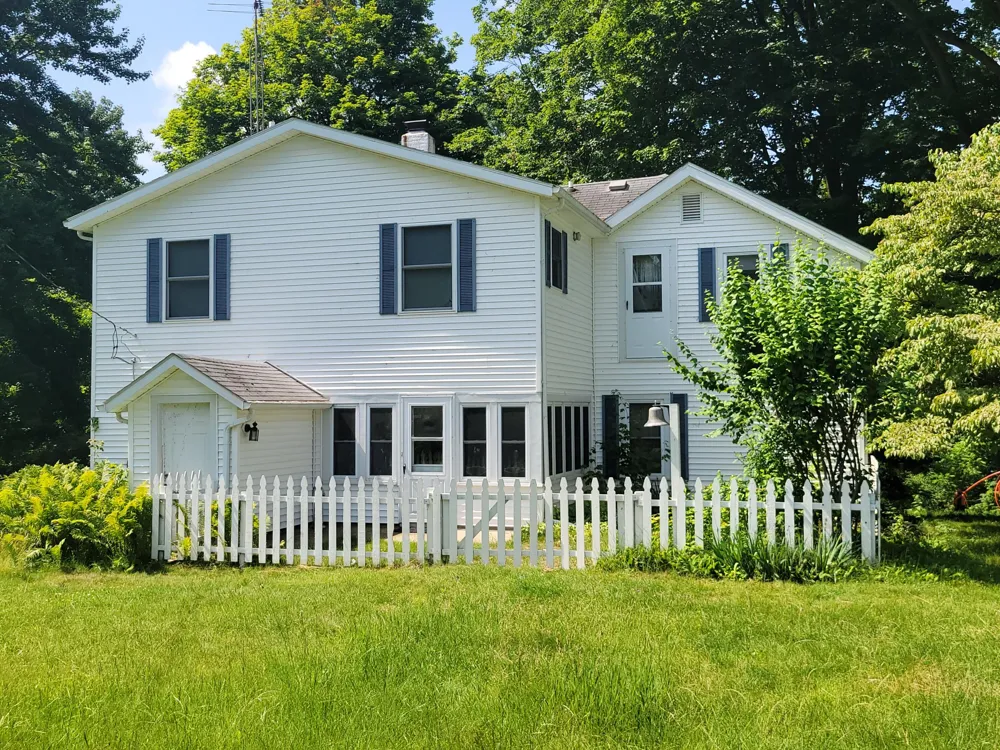 35176 Mill Lake Road Bloomingdale Township, MI 49055