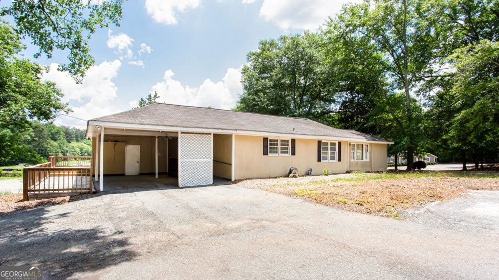 2758 Five Forks Trickum RD Lawrenceville, GA 30044