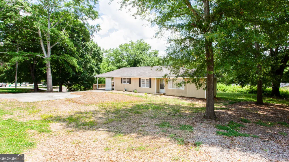 2758 Five Forks Trickum RD Lawrenceville, GA 30044