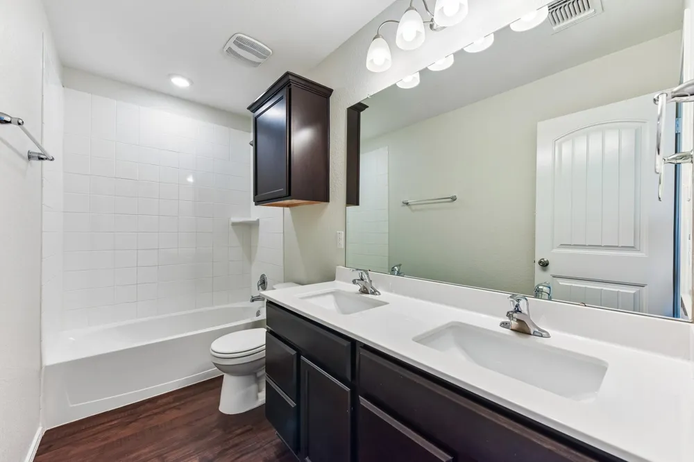 105 GREEN JAY DRIVE Jarrell, TX 76537