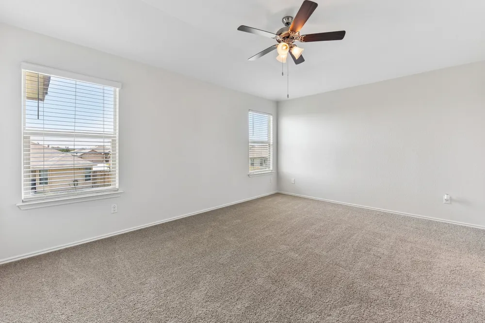 105 GREEN JAY DRIVE Jarrell, TX 76537