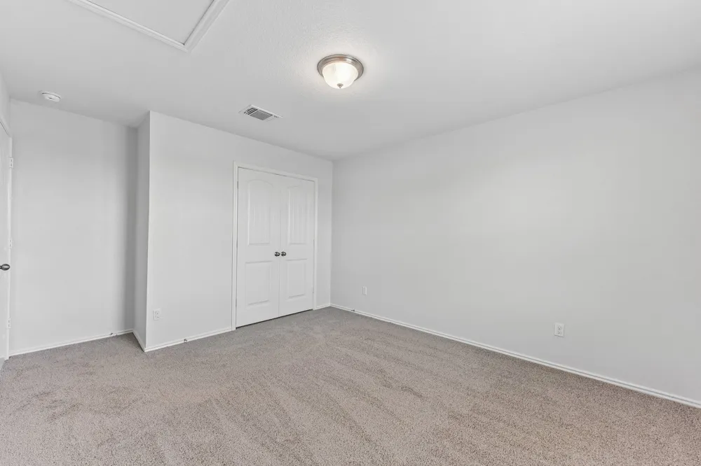 105 GREEN JAY DRIVE Jarrell, TX 76537