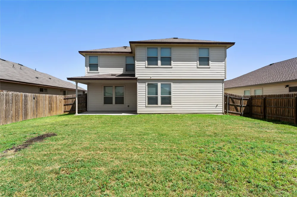 105 GREEN JAY DRIVE Jarrell, TX 76537