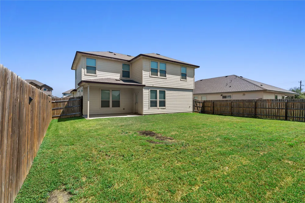 105 GREEN JAY DRIVE Jarrell, TX 76537