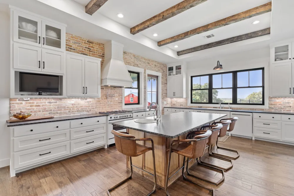 452 Southwick Ranch Road Johnson City, TX 78636