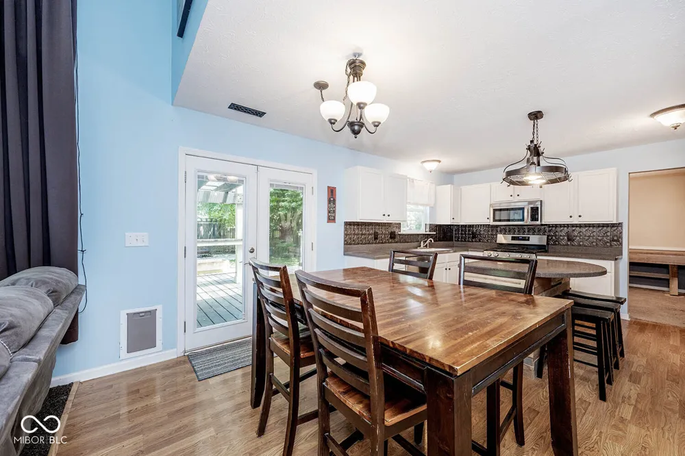 111 Oakview Drive Mooresville, IN 46158