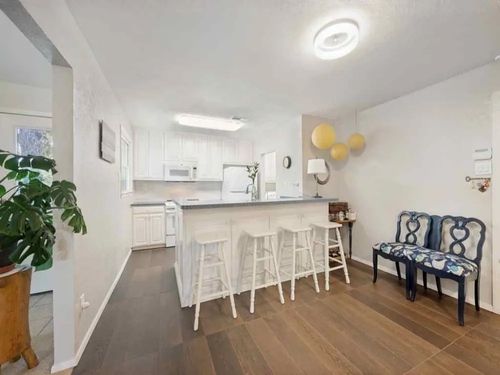 3032 Hollandale Lane Farmers Branch, TX 75234