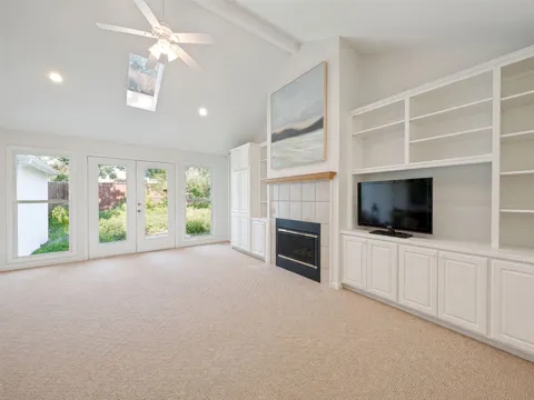 3032 Hollandale Lane
