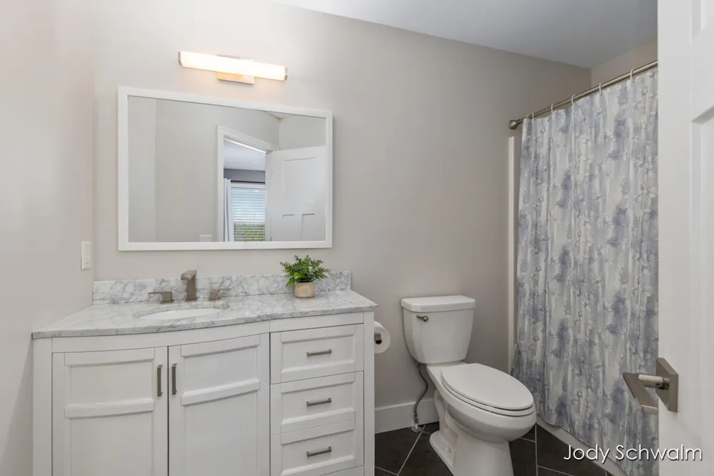 3619 12 Mile Road NE Rockford, MI 49341