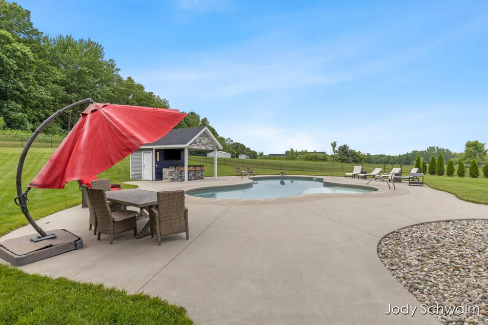 3619 12 Mile Road NE Rockford, MI 49341