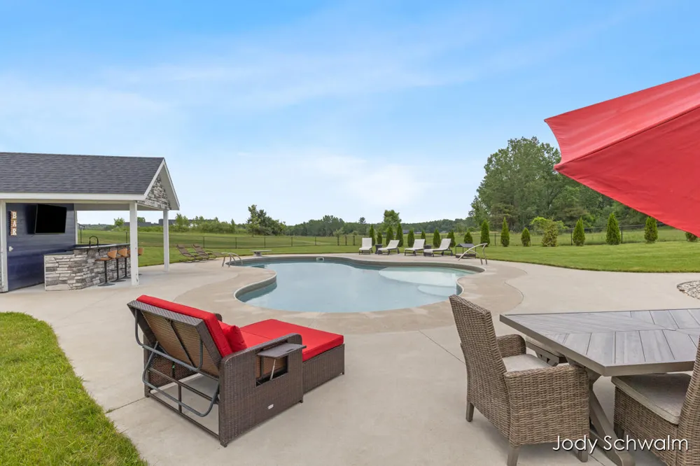 3619 12 Mile Road NE Rockford, MI 49341