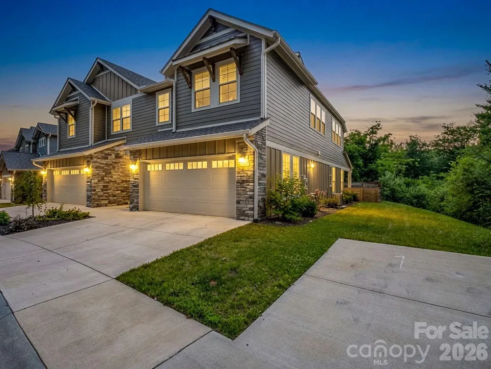572 Sweet Birch Park Lane Black Mountain, NC 28711