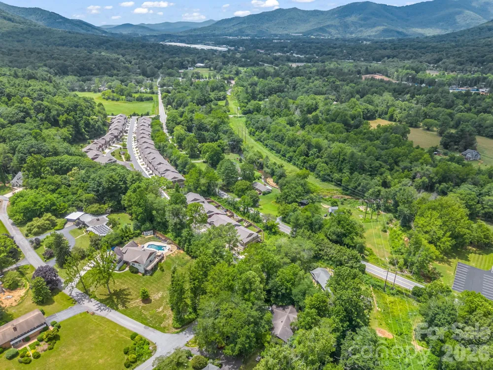 572 Sweet Birch Park Lane Black Mountain, NC 28711