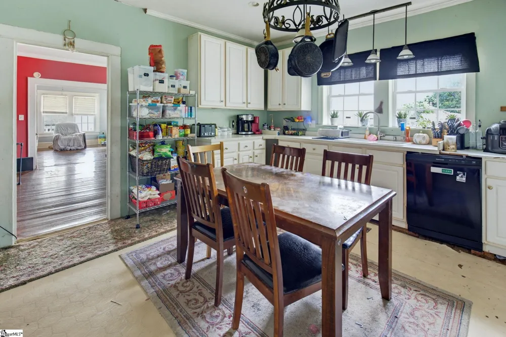 5761 Highway 357 Campobello, SC 29322