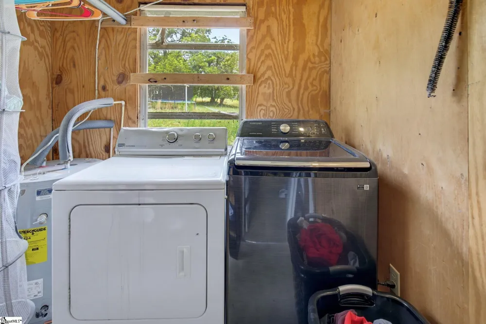 5761 Highway 357 Campobello, SC 29322